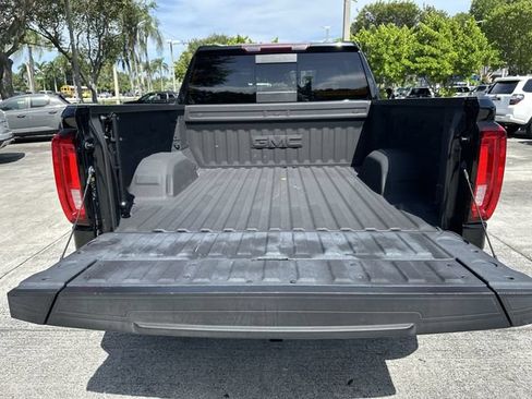 Used 2023 GMC Sierra 1500 SLT w/ SLT Premium Plus Package AWD/4WD image 24