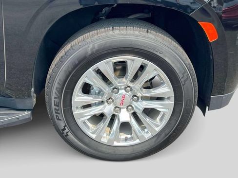 Used 2024 GMC Yukon XL Denali AWD/4WD image 12
