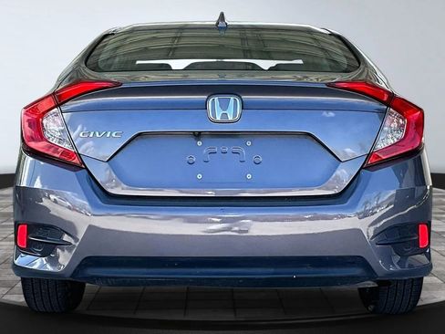 Used 2018 Honda Civic EX image 5