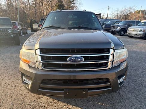 Used 2016 Ford Expedition XLT w/ Equipment Group 202A image 4