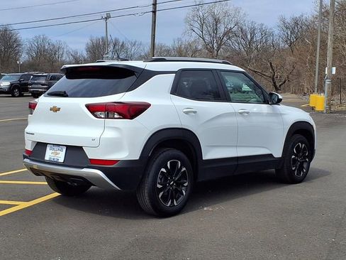 Used 2023 Chevrolet TrailBlazer LT w/ Convenience Package image 2