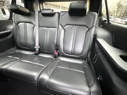 Used 2024 Jeep Wagoneer L Base w/ Premium Group I image 20