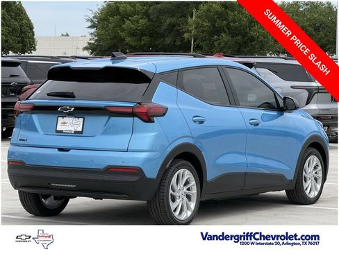 New 2027 Chevrolet Bolt LT w/ Comfort Package FWD image 4