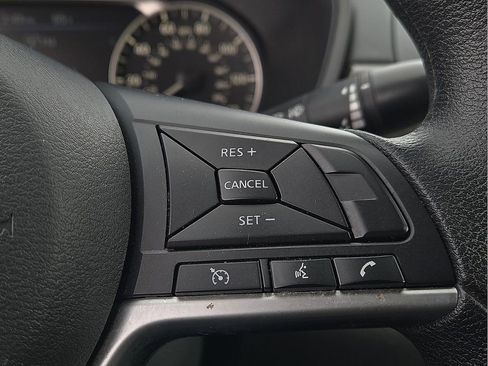 Used 2024 Nissan Altima 2.5 SV image 17