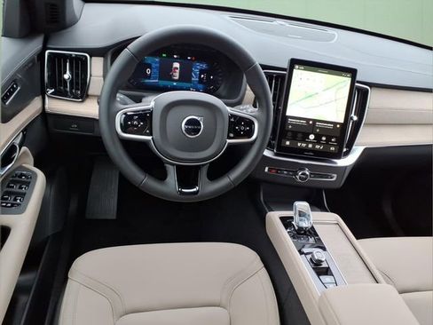 New 2026 Volvo XC90 B6 Plus w/ Protection Package Premier AWD/4WD image 11