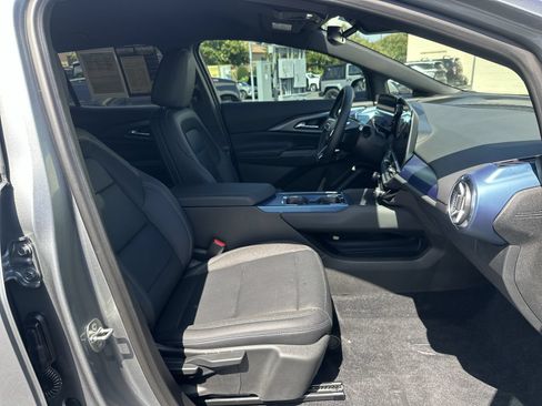 Used 2025 Chevrolet Equinox EV LT FWD image 22