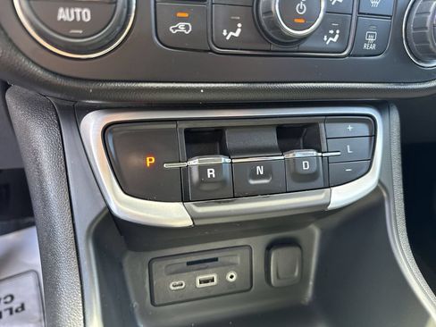 Used 2022 GMC Terrain SLT AWD/4WD image 23