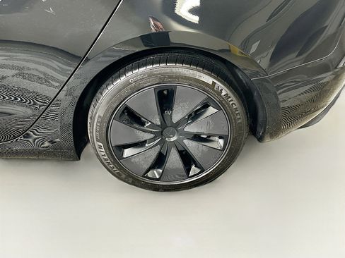 Used 2025 Tesla Model 3 Long Range RWD image 11