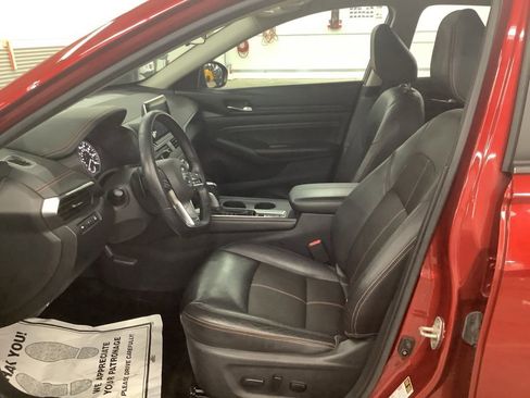 Used 2019 Nissan Altima 2.5 SR w/ SR Premium Package AWD/4WD image 12