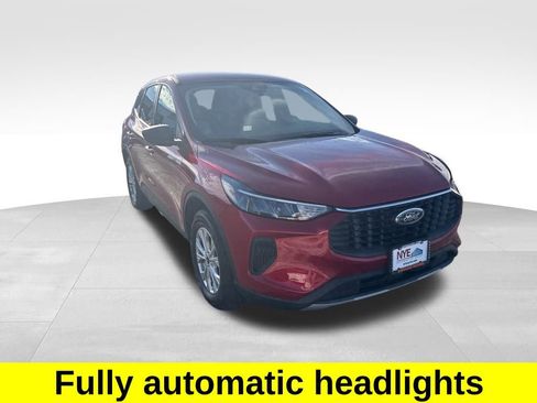 Used 2025 Ford Escape Active w/ Cold Weather Package image 8