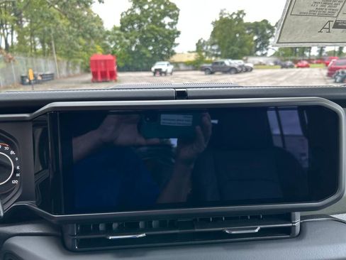 New 2025 Jeep Gladiator Mojave image 14