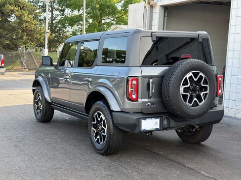 Used 2024 Ford Bronco Outer Banks AWD/4WD image 3
