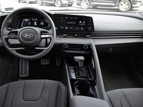 New 2026 Hyundai Elantra SEL Sport Premium FWD image 6