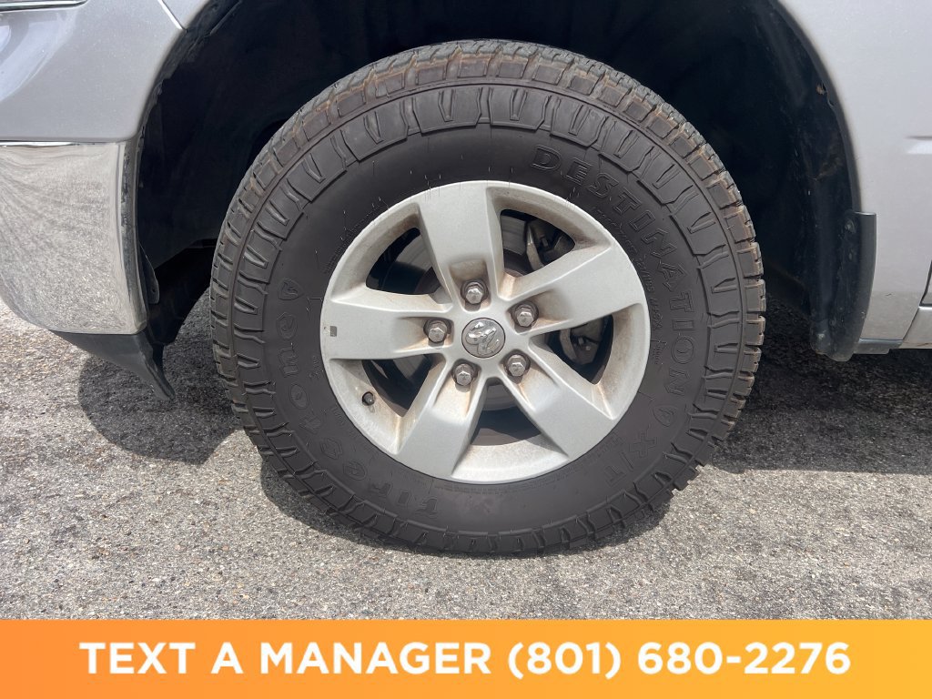 Used 2024 RAM 1500 Classic SLT AWD/4WD image 9