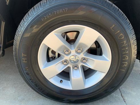 Used 2019 RAM 1500 Classic SLT w/ Luxury Group AWD/4WD image 11