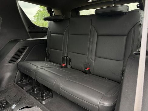 Used 2024 Chevrolet Tahoe Z71 w/ Off-Road Capability Package image 29