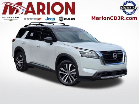 Used 2025 Nissan Pathfinder Platinum AWD/4WD image 1