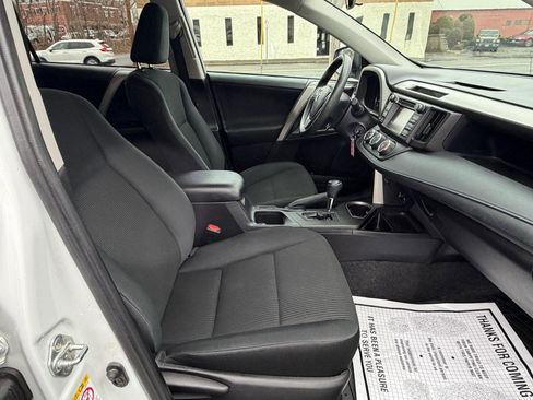 Used 2017 Toyota RAV4 LE image 13