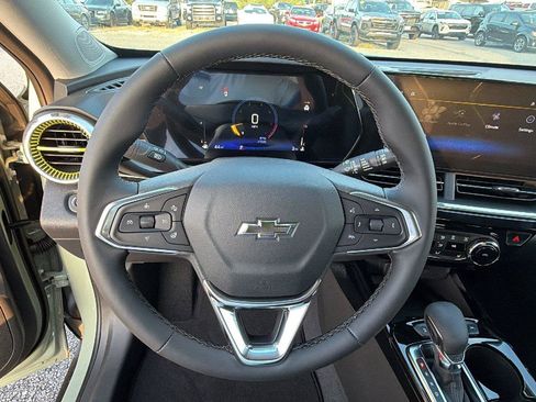 New 2026 Chevrolet Trax ACTIV w/ Sunroof Package FWD image 21