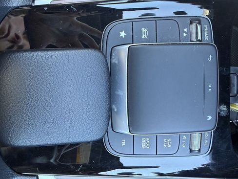 Used 2022 Mercedes-Benz GLB 250 4MATIC image 15