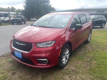 New 2026 Chrysler Pacifica Select