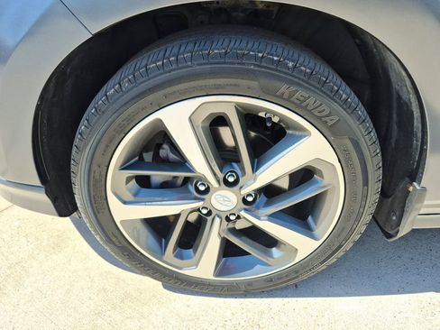 Used 2019 Hyundai Kona Limited AWD/4WD image 26