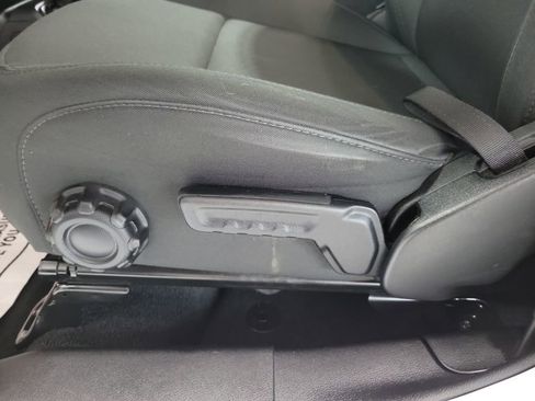 Used 2022 Jeep Wrangler Unlimited Sport image 37