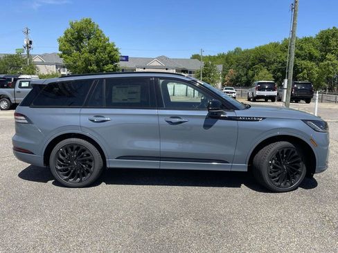 New 2026 Lincoln Aviator Reserve RWD image 2