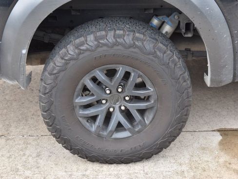 Used 2018 Ford F150 Raptor w/ Equipment Group 802A Luxury AWD/4WD image 12