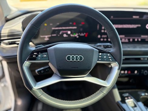 Used 2025 Audi Q5 Premium w/ Convenience Package AWD/4WD image 12