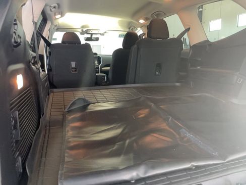 Used 2021 Subaru Ascent Premium w/ Convenience Package image 17