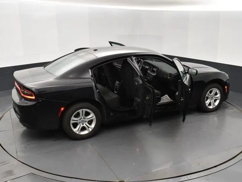 Used 2022 Dodge Charger SXT image 6