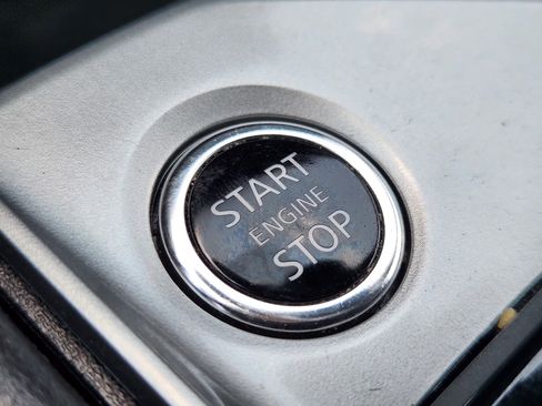 Used 2025 Nissan Altima 2.5 SV FWD image 21
