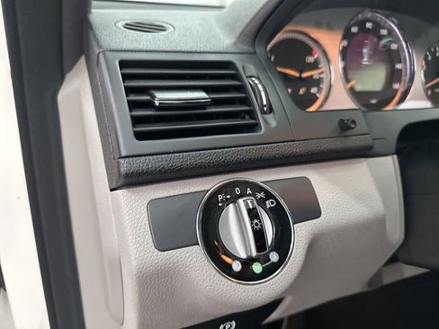 Used 2008 Mercedes-Benz C 350 Sport image 18