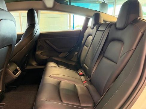 Used 2022 Tesla Model 3 Long Range AWD/4WD image 21