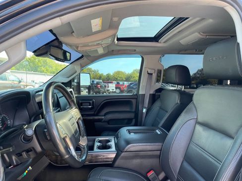 Used 2016 GMC Sierra 3500 Denali w/ Duramax Plus Package image 18