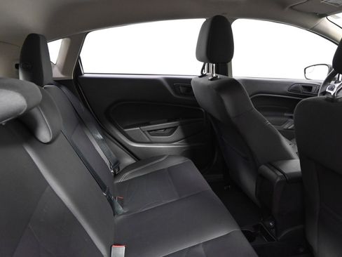 Used 2017 Ford Fiesta SE image 18