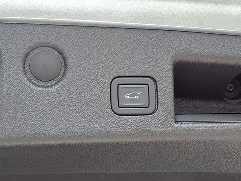 Certified 2024 Chevrolet Equinox LT w/ LPO, Floor Liner Package AWD/4WD image 7