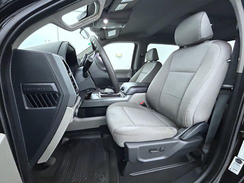 Used 2022 Ford F250 XLT w/ Black Appearance Package image 10