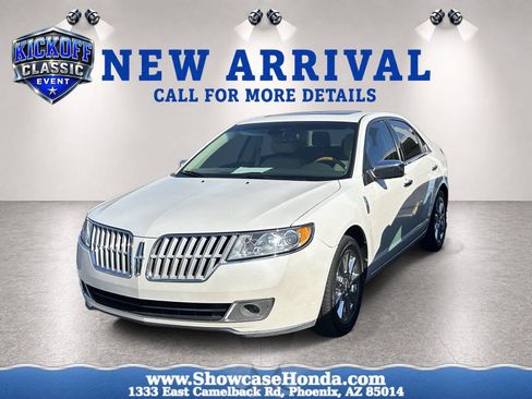 Used 2012 Lincoln MKZ FWD image 1