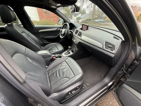 Used 2018 Audi Q3 2.0T Premium image 12