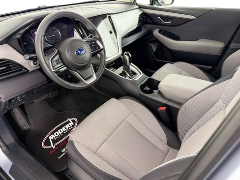 Used 2023 Subaru Outback Premium AWD/4WD image 5