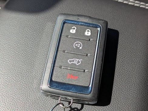 New 2025 Jeep Grand Cherokee Limited w/ Black Appearance Package image 36