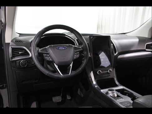 Certified 2022 Ford Edge Titanium w/ Equipment Group 301A AWD/4WD image 7
