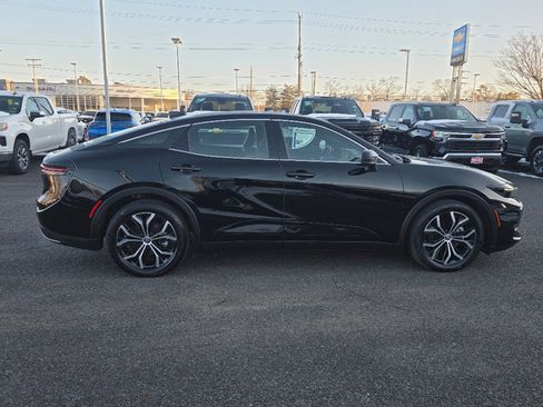 Used 2023 Toyota Crown XLE image 16