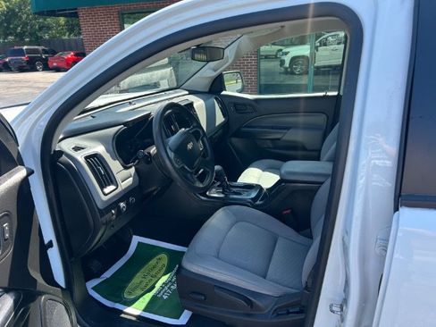 Used 2021 Chevrolet Colorado W/T w/ Custom Special Edition AWD/4WD image 15