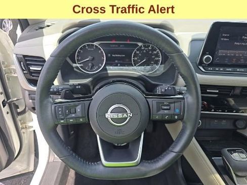Used 2023 Nissan Rogue SL AWD/4WD image 11
