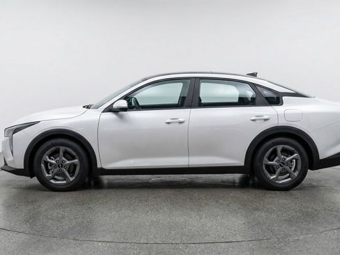 Used 2025 Kia K4 LXS image 3