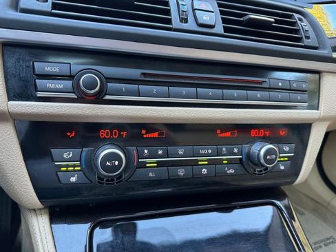 Used 2011 BMW 535i Sedan image 32