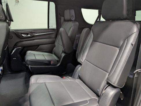 Used 2023 GMC Yukon XL Denali w/ Advanced Technology Package image 18